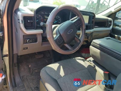 Zdjęcie 8 z 12 samochodu: 2023 FORD F350 SUPER DUTY VIN:1FT8W3DT1PEC34555 - miniatura