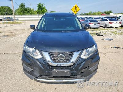 Piąte zdjęcie samochodu w środku: 2018 NISSAN ROGUE S VIN:5N1AT2MT0JC823695 - miniatura