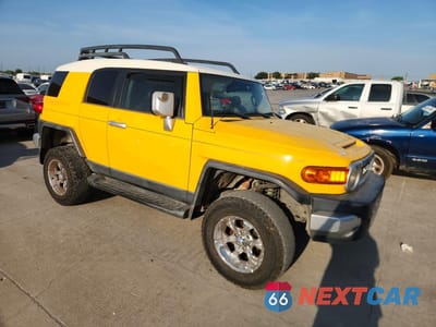Czwarte zdjęcie samochodu z boku: 2008 TOYOTA FJ CRUISER BASE VIN:JTEZU11F18K005031 - miniatura