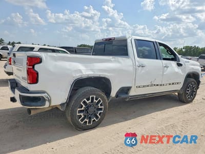 Trzecie zdjęcie samochodu z tyłu: 2026 CHEVROLET SILVERADO K2500 HIGH COUNTRY VIN:2GC4KREY0T1108321 - miniatura