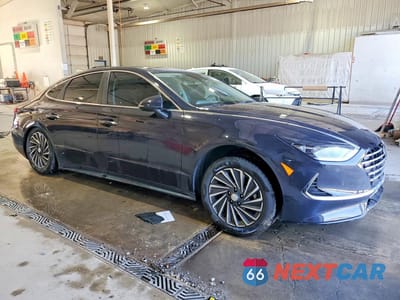 Czwarte zdjęcie samochodu z boku: 2023 HYUNDAI SONATA HYBRID LIMITED VIN:KMHL54JJ8PA064543 - miniatura