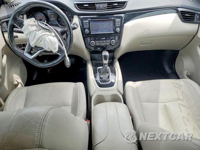 Zdjęcie 8 z 14 samochodu: 2018 NISSAN ROGUE SPORT SL VIN:JN1BJ1CRXJW265581 - miniatura