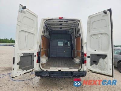 Zdjęcie 10 z 13 samochodu: 2014 NISSAN NV2500 DELIVERY VAN VIN:1N6BF0LY2EN110466 - miniatura