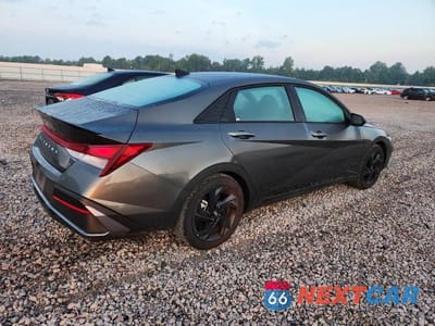 Trzecie zdjęcie samochodu z tyłu: 2026 HYUNDAI ELANTRA SEL SPORT VIN:KMHLM4DG5TU155801 - miniatura