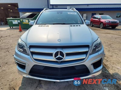 Piąte zdjęcie samochodu w środku: 2014 MERCEDES-BENZ GL 550 4MATIC VIN:4JGDF7DE1EA336820 - miniatura