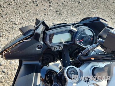 Zdjęcie 7 z 9 samochodu: 2009 YAMAHA FZ1 S VIN:JYARN17E79A006722 - miniatura