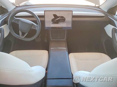 Zdjęcie 8 z 12 samochodu: 2026 TESLA MODEL Y VIN:7SAYGDED7TA461686 - miniatura