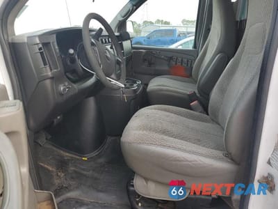 Zdjęcie 7 z 12 samochodu: 2014 GMC SAVANA G2500 VIN:1GTW7FCA1E1903966 - miniatura