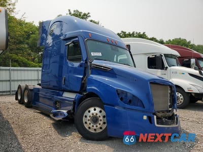Czwarte zdjęcie samochodu z boku: 2024 FREIGHTLINER CASCADIA 126 SEMI TRUCK VIN:3AKJHHDR8RSVB0685 - miniatura