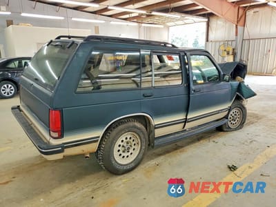 Trzecie zdjęcie samochodu z tyłu: 1993 CHEVROLET BLAZER S10 VIN:1GNDT13W8P2199576 - miniatura