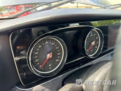Zdjęcie 9 z 10 samochodu: 2017 MERCEDES-BENZ E 300 4MATIC VIN:WDDZF4KB8HA079800 - miniatura