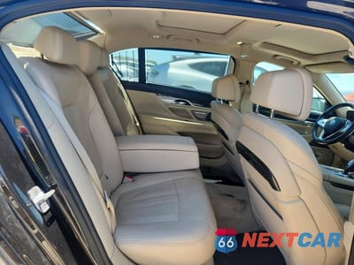Zdjęcie 10 z 12 samochodu: 2019 BMW 740 I VIN:WBA7E2C58KB454438 - miniatura