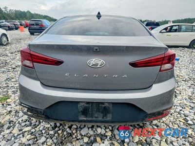 Zdjęcie 6 z 12 samochodu: 2019 HYUNDAI ELANTRA SEL VIN:5NPD84LF5KH418366 - miniatura