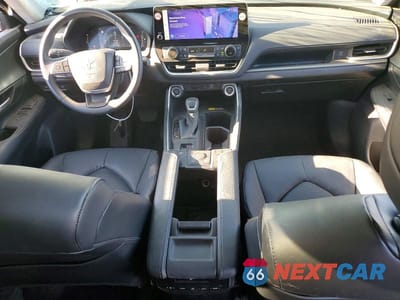 Zdjęcie 8 z 14 samochodu: 2025 TOYOTA GRAND HIGHLANDER XLE VIN:5TDAAAB55SS084820 - miniatura