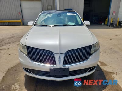 Piąte zdjęcie samochodu w środku: 2014 LINCOLN MKT VIN:2LMHJ5AT7EBL55467 - miniatura