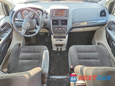 Zdjęcie 8 z 13 samochodu: 2018 DODGE GRAND CARAVAN SE VIN:2C4RDGBG5JR135447 - miniatura