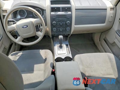 Zdjęcie 8 z 13 samochodu: 2009 FORD ESCAPE VIN:1FMCU02789KA26838 - miniatura