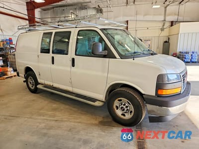 Czwarte zdjęcie samochodu z boku: 2017 GMC SAVANA G2500 VIN:1GTW7AFF4H1909520 - miniatura