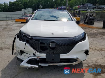 Piąte zdjęcie samochodu w środku: 2024 MERCEDES-BENZ EQE SUV 350 4MATIC VIN:4JGGM1CB1RA050558 - miniatura