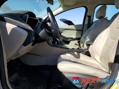 Zdjęcie 7 z 12 samochodu: 2016 FORD FOCUS BEV VIN:1FADP3R45GL380018 - miniatura