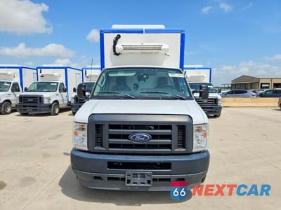 Piąte zdjęcie samochodu w środku: 2023 FORD E350 REFRIGERATED BOX TRUCK VIN:1FDWE3FK3PDD00801 - miniatura