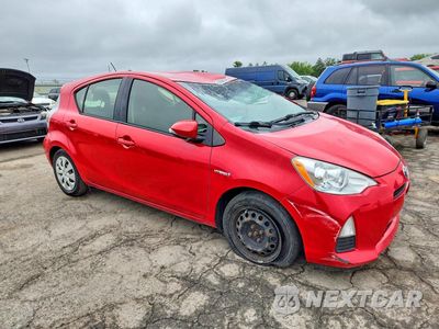 Czwarte zdjęcie samochodu z boku: 2012 TOYOTA PRIUS C THREE VIN:JTDKDTB36C1521499 - miniatura