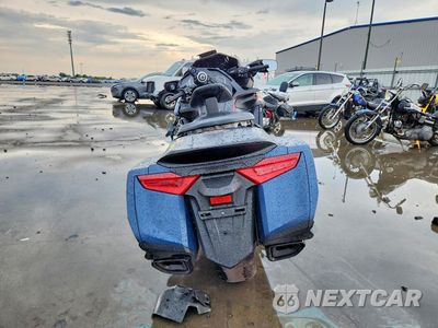 Czwarte zdjęcie samochodu z boku: 2022 HONDA GL1800 B VIN:JH25C7944NK400578 - miniatura