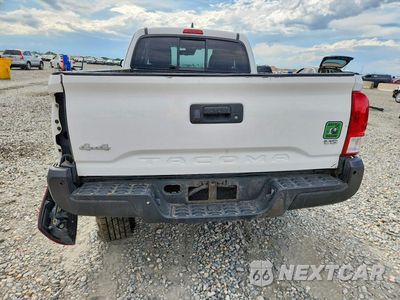 Zdjęcie 6 z 13 samochodu: 2018 TOYOTA TACOMA SR5 V6 VIN:5TFSZ5AN8JX148136 - miniatura