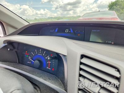 Zdjęcie 9 z 12 samochodu: 2012 HONDA CIVIC LX VIN:19XFB2F53CE060515 - miniatura