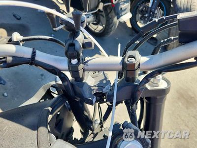 Zdjęcie 7 z 9 samochodu: 2018 YAMAHA MT09 C VIN:JYARN53Y1JA000846 - miniatura