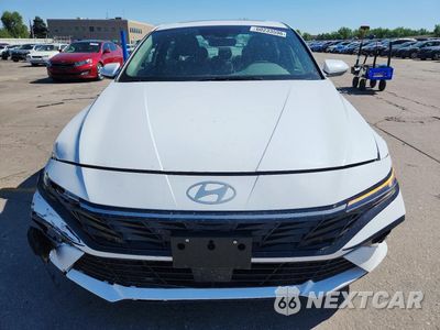 Piąte zdjęcie samochodu w środku: 2025 HYUNDAI ELANTRA SEL VIN:KMHLS4DG5SU994125 - miniatura