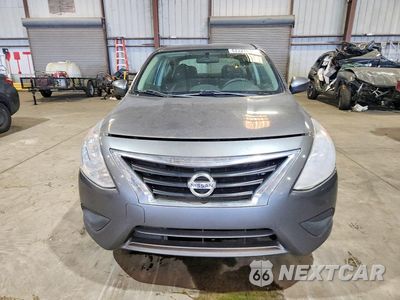 Piąte zdjęcie samochodu w środku: 2017 NISSAN VERSA 1.6 S PLUS VIN:3N1CN7AP3HL855893 - miniatura