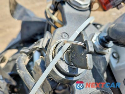 Zdjęcie 8 z 9 samochodu: 2024 BMW S 1000 RR VIN:WB10E6305R6K29958 - miniatura