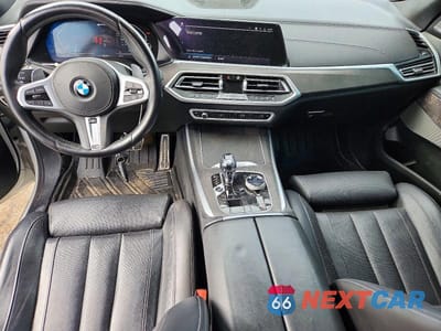 Zdjęcie 8 z 12 samochodu: 2021 BMW X5 XDRIVE45E VIN:5UXTA6C07M9E75429 - miniatura