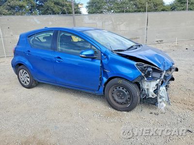 Czwarte zdjęcie samochodu z boku: 2015 TOYOTA PRIUS C TWO VIN:JTDKDTB37F1095648 - miniatura