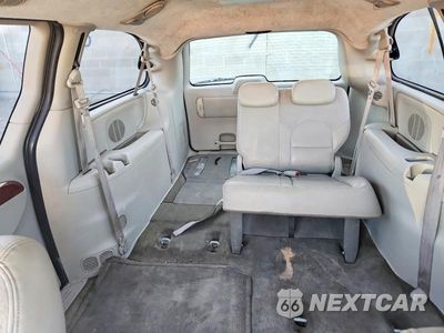 Zdjęcie 10 z 13 samochodu: 2005 CHRYSLER TOWN & COUNTRY LIMITED VIN:2C8GP64L75R240689 - miniatura