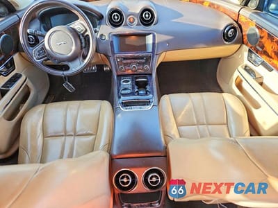 Zdjęcie 8 z 12 samochodu: 2013 JAGUAR XJ VIN:SAJWA1C72D8V52873 - miniatura
