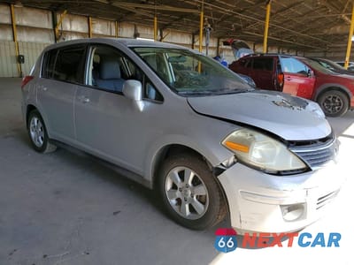 Czwarte zdjęcie samochodu z boku: 2007 NISSAN VERSA 1.8 S VIN:3N1BC13EX7L358896 - miniatura