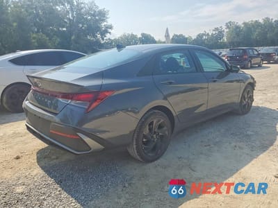 Trzecie zdjęcie samochodu z tyłu: 2026 HYUNDAI ELANTRA SEL SPORT VIN:KMHLM4DG8TU226294 - miniatura