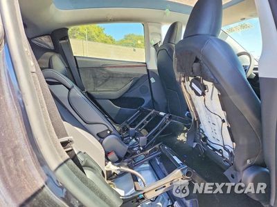 Zdjęcie 10 z 12 samochodu: 2026 TESLA MODEL Y VIN:7SAYGDEE0TF375809 - miniatura
