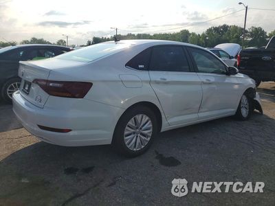 Trzecie zdjęcie samochodu z tyłu: 2019 VOLKSWAGEN JETTA S VIN:3VWC57BUXKM172170 - miniatura