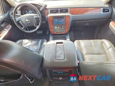 Zdjęcie 8 z 13 samochodu: 2007 CHEVROLET TAHOE K1500 VIN:1GNFK130X7J377680 - miniatura