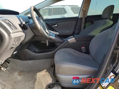 Zdjęcie 7 z 12 samochodu: 2015 TOYOTA PRIUS TWO VIN:JTDKN3DU4F1929703 - miniatura