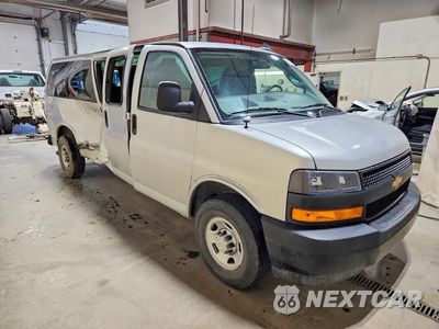 Czwarte zdjęcie samochodu z boku: 2023 CHEVROLET EXPRESS G3500 LS VIN:1GAZGNFP4P1105982 - miniatura