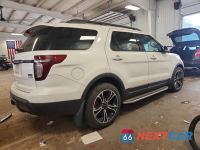 Trzecie zdjęcie samochodu z tyłu: 2015 FORD EXPLORER SPORT VIN:1FM5K8GT3FGA40647 - miniatura