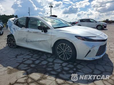 Czwarte zdjęcie samochodu z boku: 2025 TOYOTA CAMRY XLE VIN:4T1DBADK9SU504728 - miniatura