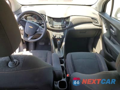 Zdjęcie 8 z 12 samochodu: 2017 CHEVROLET TRAX LS VIN:3GNCJKSB4HL270522 - miniatura