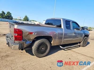 Trzecie zdjęcie samochodu z tyłu: 2008 CHEVROLET SILVERADO K1500 VIN:2GCEK190581102970 - miniatura