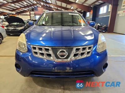 Piąte zdjęcie samochodu w środku: 2011 NISSAN ROGUE S VIN:JN8AS5MV0BW262123 - miniatura