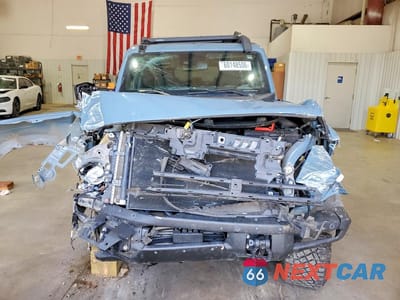Piąte zdjęcie samochodu w środku: 2022 FORD BRONCO BASE VIN:1FMEE5DP2NLB32111 - miniatura